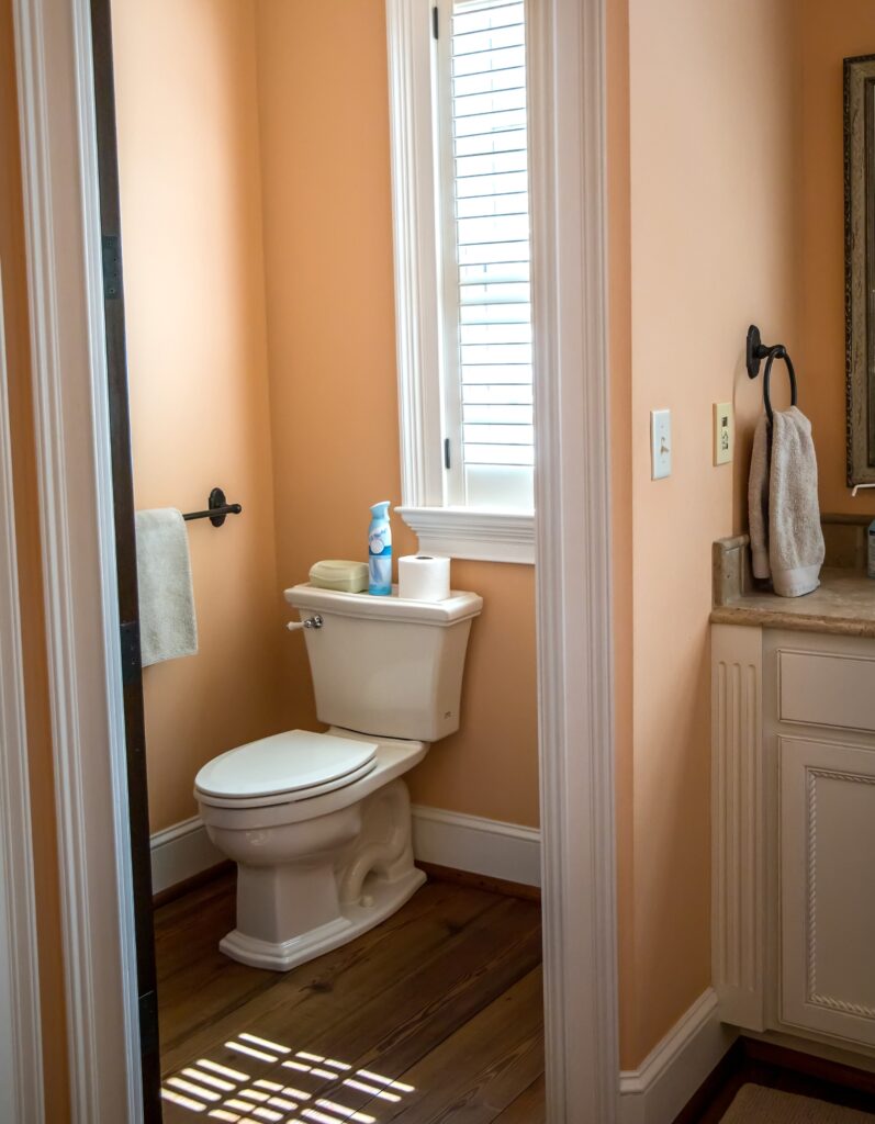 DM Interior Remodeling Bathroom Paint