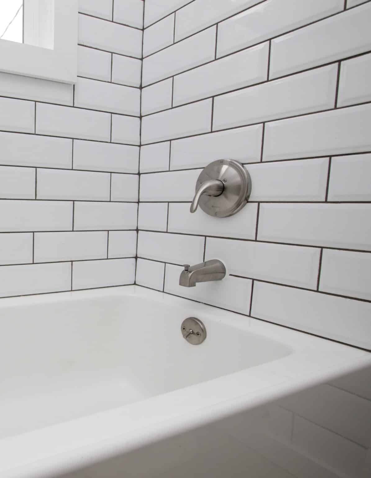 Canton And Akron OH Bathtub Remodeling - DM Interior