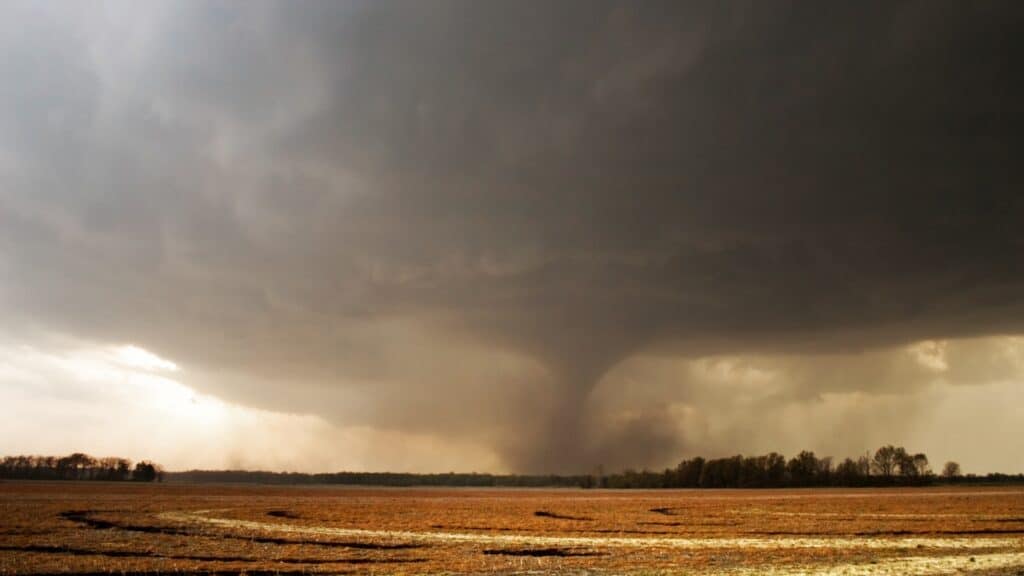 tornado in ohio field